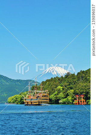 Early summer in Hakone: blue skies, pirate ships and Mt. Fuji Early summer in Hakone: blue skies, pirate ships and Mt. Fuji 139896037
