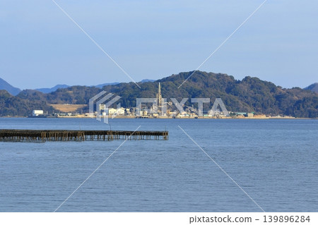 瀨戶內海中漂浮著一座活著的戰艦島 瀨戶內海中漂浮著一座活著的戰艦島 139896284