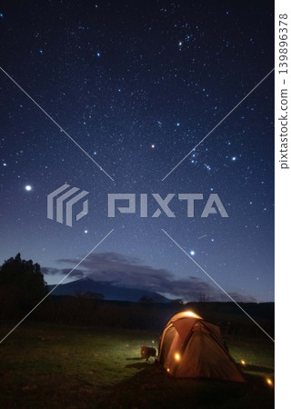 Fumotoppara: Mount Fuji, starry sky, and camping (vertical view) Fumotoppara: Mount Fuji, starry sky, and camping (vertical view) 139896378