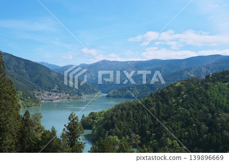 Igawa Dam, Igawa Lake, Oi River, a sunny day in April Igawa Dam, Igawa Lake, Oi River, a sunny day in April 139896669