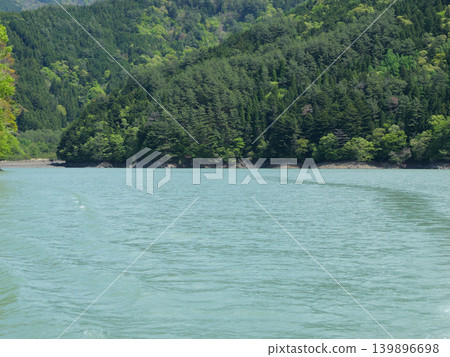 Igawa Dam, Igawa Lake, Oi River, a sunny day in April Igawa Dam, Igawa Lake, Oi River, a sunny day in April 139896698