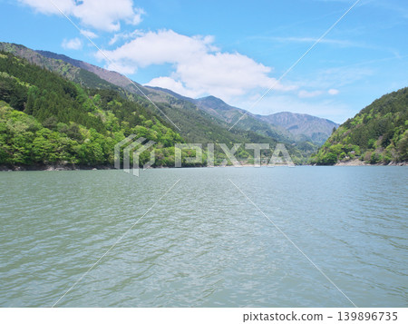 Igawa Dam, Igawa Lake, Oi River, a sunny day in April Igawa Dam, Igawa Lake, Oi River, a sunny day in April 139896735