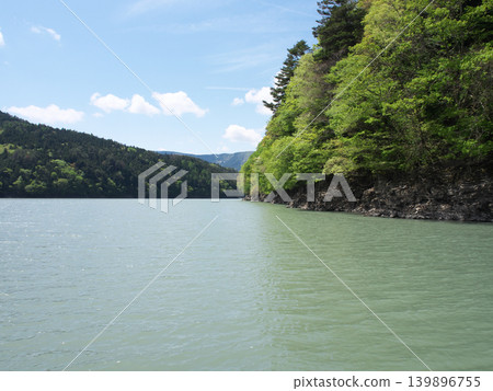 Igawa Dam, Igawa Lake, Oi River, a sunny day in April 139896755