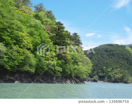 井川水壩、井川湖、大井河，四月陽光明媚的一天 139896758