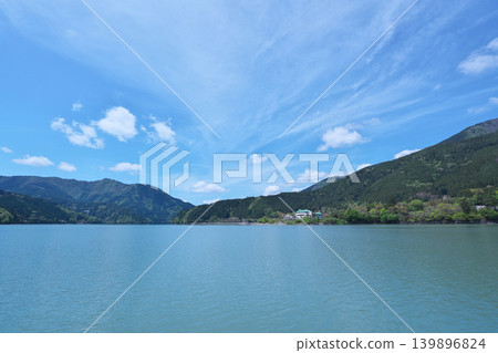 Igawa Dam, Igawa Lake, Oi River, sightseeing boat cruise, sunny day in April 139896824
