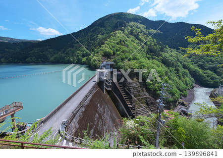Igawa Dam, Igawa Lake, Oi River, a sunny day in April Igawa Dam, Igawa Lake, Oi River, a sunny day in April 139896841