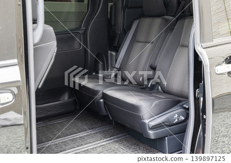 小型貨車的後座 小型貨車的後座 139897125