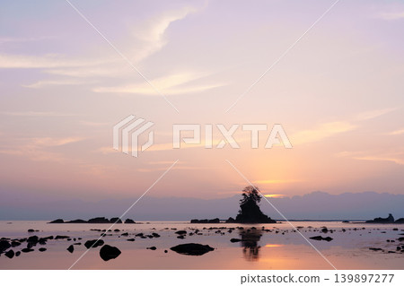 Sunrise on the Amaharashi coast Sunrise on the Amaharashi coast 139897277