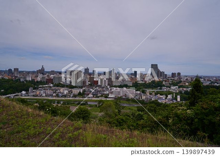 從宮城縣青葉山眺望仙台市 從宮城縣青葉山眺望仙台市 139897439