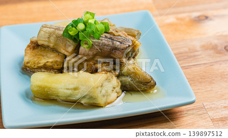 Simple grilled eggplant side dish 139897512