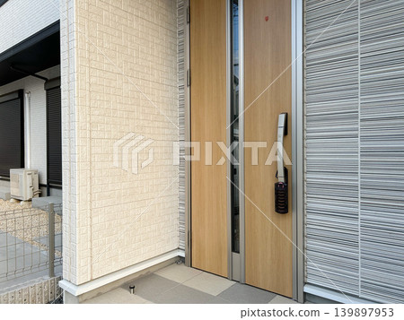 Entrance side wall Entrance side wall 139897953