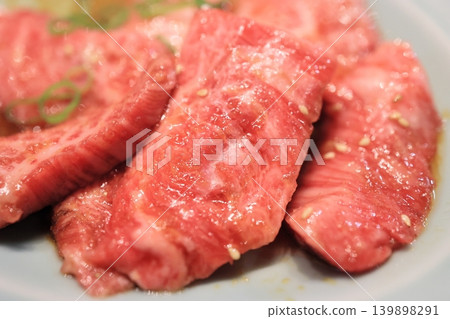 Kuroge Wagyu Premium Barkalbi Yakiniku A5 Kuroge Wagyu Premium Barkalbi Yakiniku A5 139898291