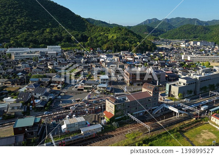 從空中俯瞰岡山縣備前市伊部站附近的城區。 139899527