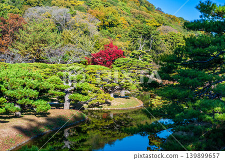 【特別風景名勝區】栗林庭園：晚秋景色 - 北湖及後島1，香川縣高松市 139899657