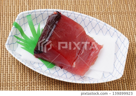 新鮮黃鰭鮪魚,適合做成刺身 新鮮黃鰭鮪魚,適合做成刺身 139899923
