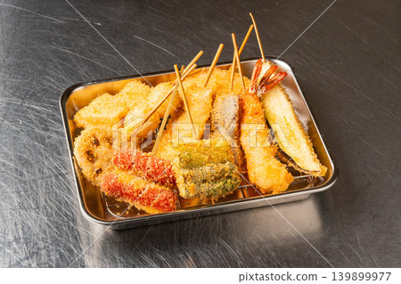 什錦串炸(炸串):品嚐大阪著名串炸的酥脆口感。 什錦串炸(炸串):品嚐大阪著名串炸的酥脆口感。 139899977