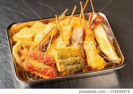 什錦串炸(炸串):品嚐大阪著名串炸的酥脆口感。 什錦串炸(炸串):品嚐大阪著名串炸的酥脆口感。 139899978