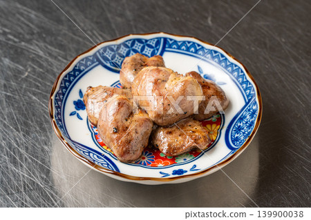 Charcoal-grilled chicken hearts - fragrant, grilled chicken hearts Charcoal-grilled chicken hearts - fragrant, grilled chicken hearts 139900038