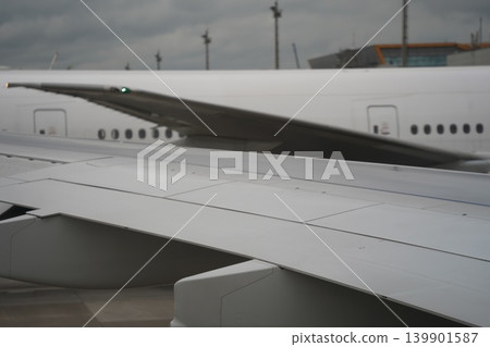 一架飛機 一架飛機 139901587