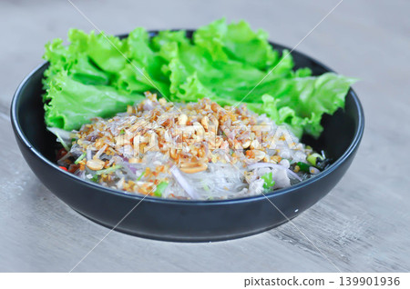vermicelli and minced pork salad or spicy salad or noodles salad, Thai spicy salad ,mung bean noodles salad 139901936