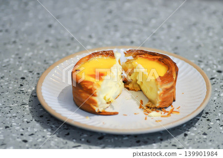 vanilla flan or vanilla tart, egg tart or cheese tart vanilla flan or vanilla tart, egg tart or cheese tart 139901984