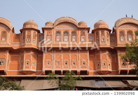 Detail of traditional house in Jaipur, Rajasthan, India Detail of traditional house in Jaipur, Rajasthan, India 139902098