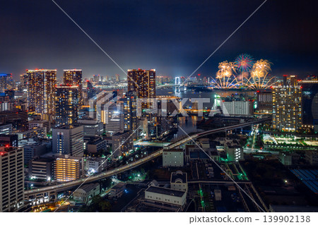 東京灣的夜景和台場的煙火 <STAR ISLAND 2026 台場> 東京灣的夜景和台場的煙火 <STAR ISLAND 2026 台場> 139902138