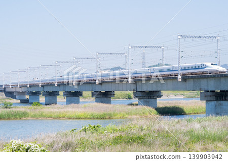 [Sanyo Shinkansen] Shinkansen bound for Shin-Osaka passing through Kakogawa 139903942