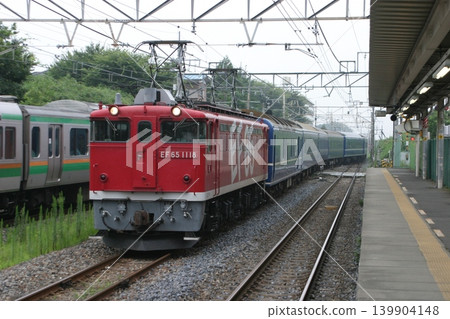2006年夏季全國高中棒球錦標賽專列(由EF65-1118型機車牽引)(在蓮田站) 2006年夏季全國高中棒球錦標賽專列(由EF65-1118型機車牽引)(在蓮田站) 139904148