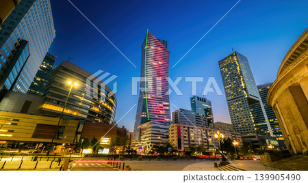 Night Street With Lighting Business Skyscrapers In Warsaw 139905490