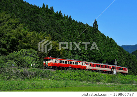 Inbi Line, Kiha 40 series, "Mimasaka Slow Life" train ② Inbi Line, Kiha 40 series, "Mimasaka Slow Life" train ② 139905787