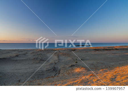 濱松市中田島沙丘的日出景色(靜岡縣) 濱松市中田島沙丘的日出景色(靜岡縣) 139907957