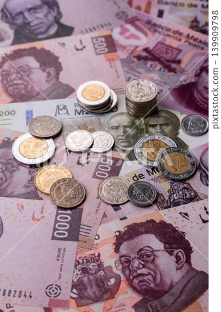 Mexican paper money, peso in various denominations. Mexican money Mexican paper money, peso in various denominations. Mexican money 139909798