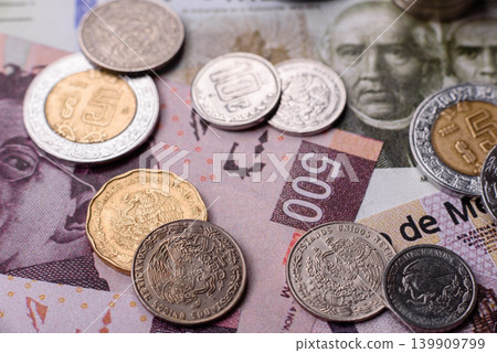 Mexican paper money, peso in various denominations. Mexican money Mexican paper money, peso in various denominations. Mexican money 139909799