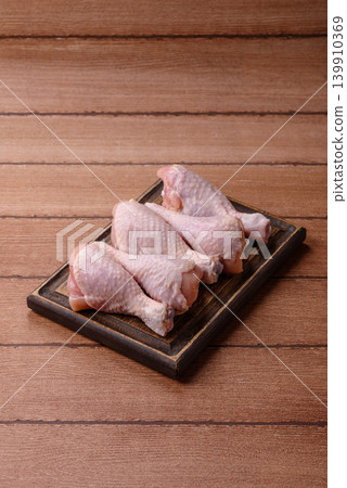 Fresh raw chicken or turkey legs for diet food. Raw chicken legs Fresh raw chicken or turkey legs for diet food. Raw chicken legs 139910369