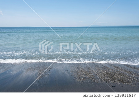 Waves to beat on the sandy beach Waves to beat on the sandy beach 139911617