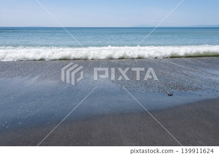 Waves to beat on the sandy beach Waves to beat on the sandy beach 139911624