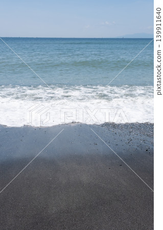 Waves to beat on the sandy beach Waves to beat on the sandy beach 139911640