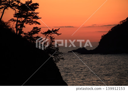 Sunset view from between the rocks Sunset view from between the rocks 139912153