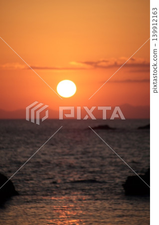 Sunset over the sea Sunset over the sea 139912163