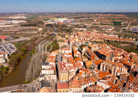 Drone view of Aranda de Duero cityscape on river banks Drone view of Aranda de Duero cityscape on river banks 139914382