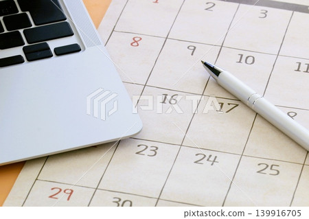 A work scene illustrating scheduling and task management. 139916705
