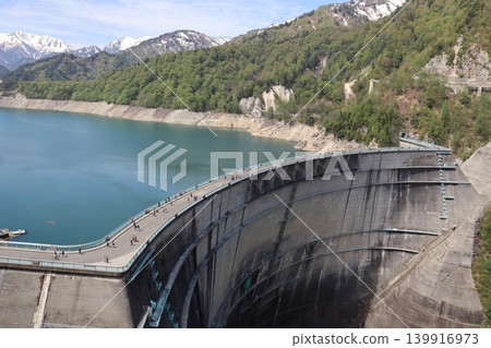 Early summer black four dam Early summer black four dam 139916973