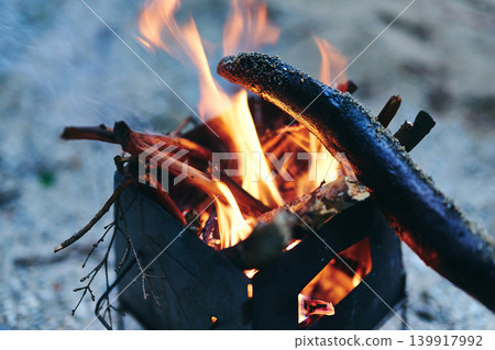 Flickering flames 139917992