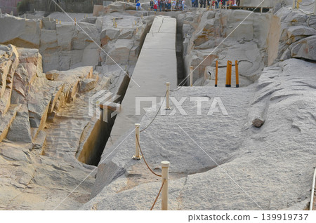 阿斯旺一座未完工的方尖碑 阿斯旺一座未完工的方尖碑 139919737
