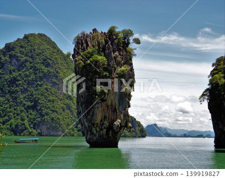Ko ta pu rock formation in phang nga bay, thailand Ko ta pu rock formation in phang nga bay, thailand 139919827
