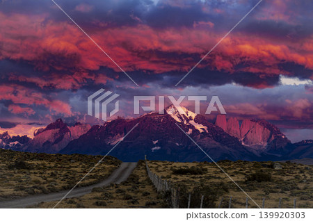 Mountain photos of Torres del Paine National Park 009 Mountain photos of Torres del Paine National Park 009 139920303