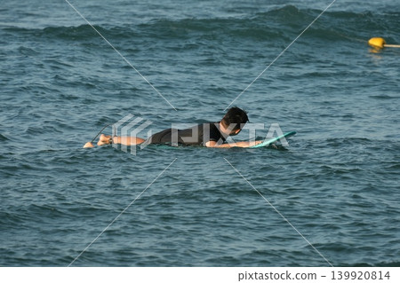 Surfing Surfing 139920814