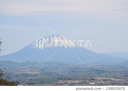 Mount Yotei, viewed from the shores of Lake Toya Mount Yotei, viewed from the shores of Lake Toya 139920978