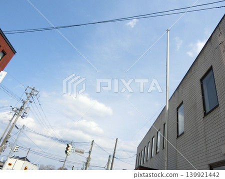 有電線的住宅區的風景 139921442